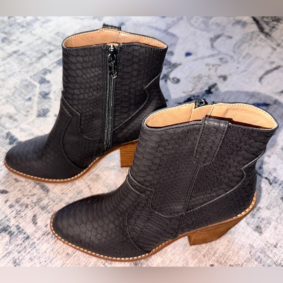 Mackin J ankle boots/ booties - Picture 5 of 7